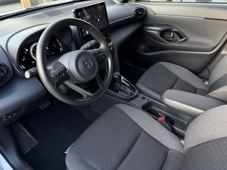 Vehicle Image 9