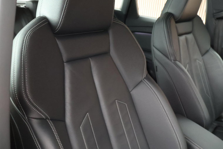 Vehicle Image 36