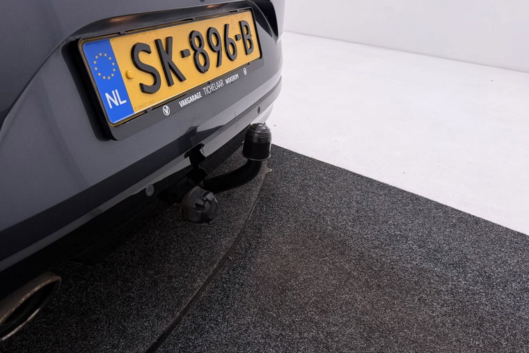 Vehicle Image 32