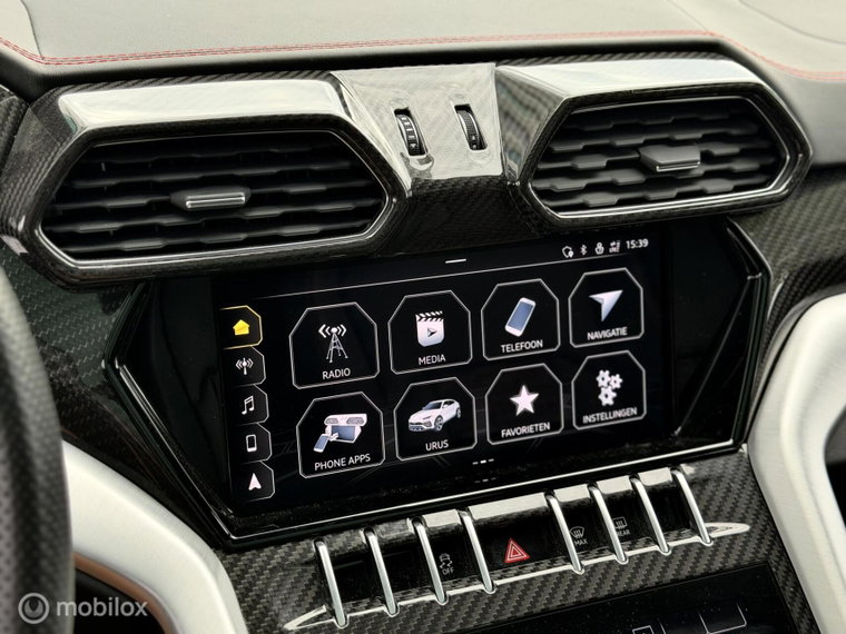 Vehicle Image 35