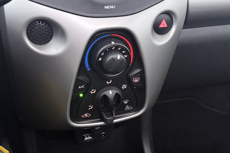 Vehicle Image 17
