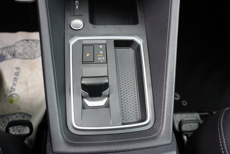 Vehicle Image 26