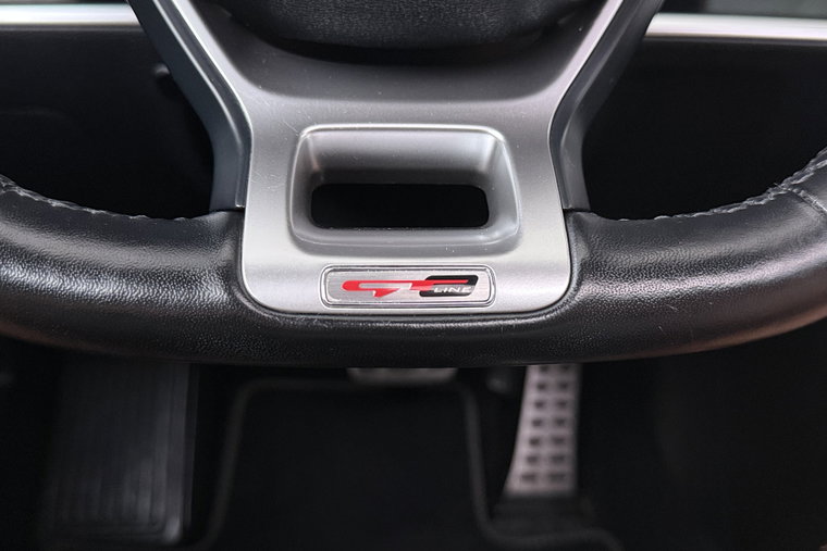 Vehicle Image 24