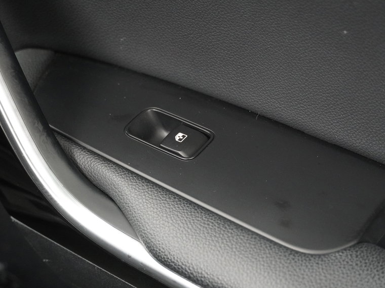 Vehicle Image 40