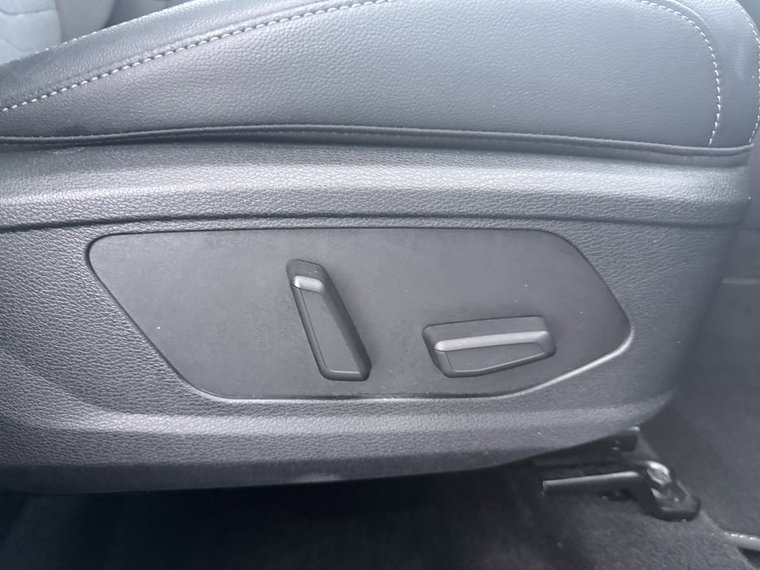 Vehicle Image 41