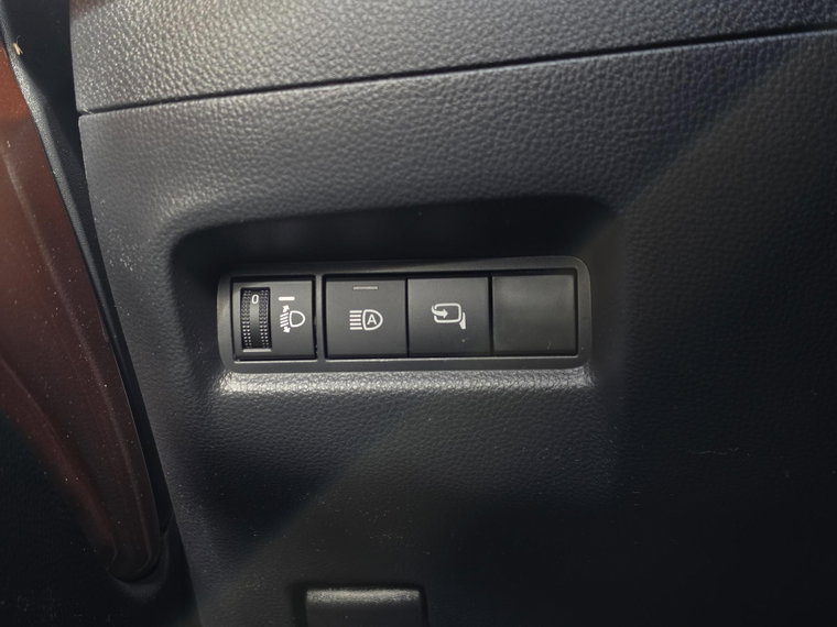 Vehicle Image 35