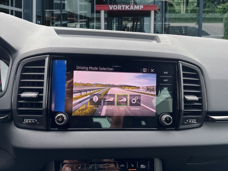 Vehicle Image 24