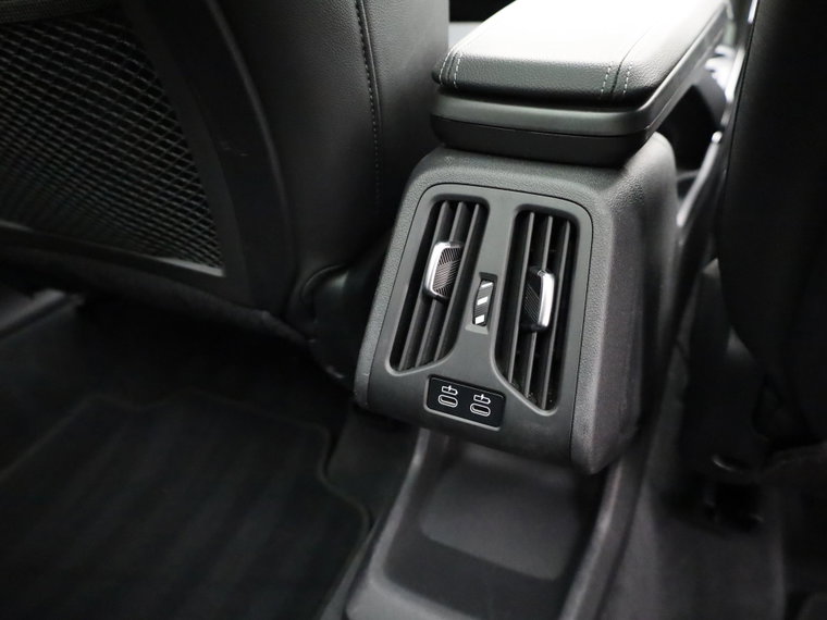 Vehicle Image 45