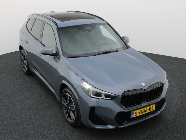 Vehicle Image 50
