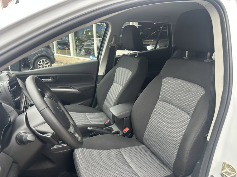 Vehicle Image 17