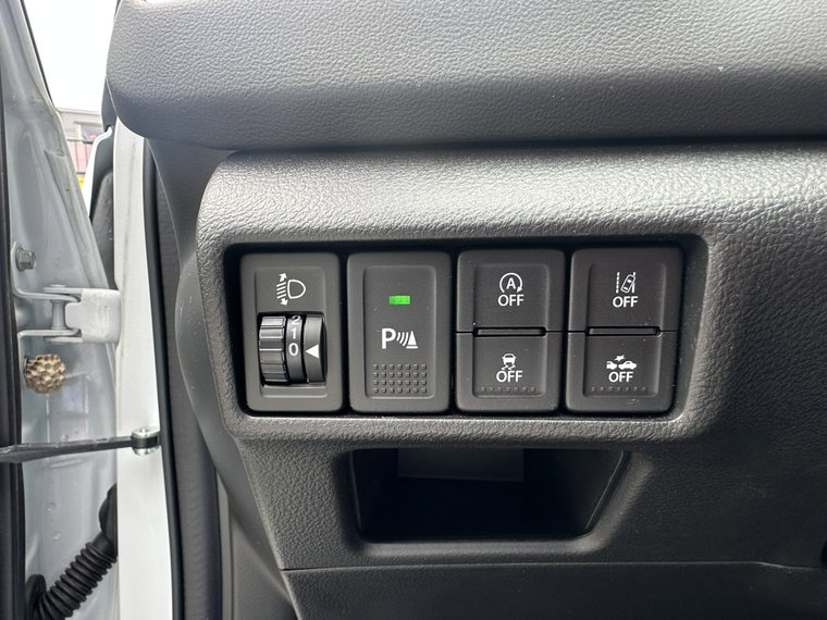 Vehicle Image 24