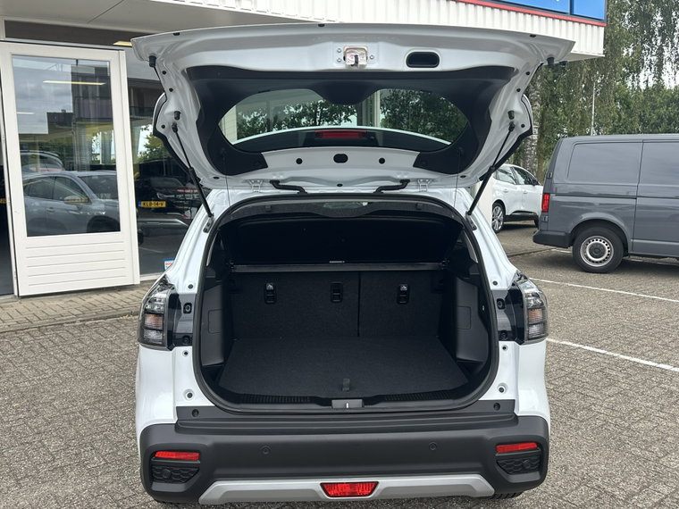 Vehicle Image 11