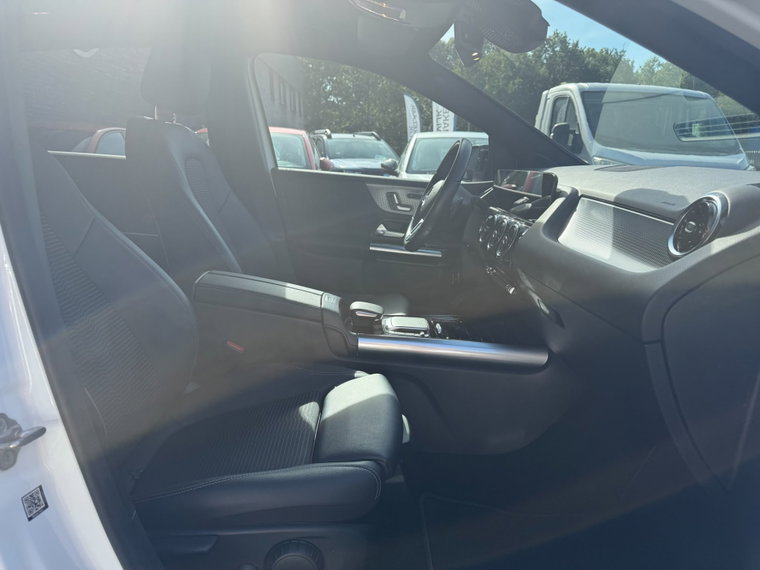 Vehicle Image 39
