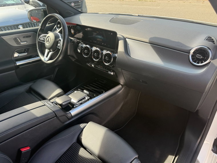 Vehicle Image 40
