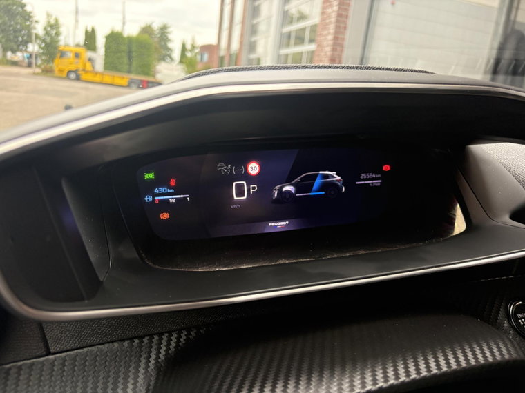Vehicle Image 24