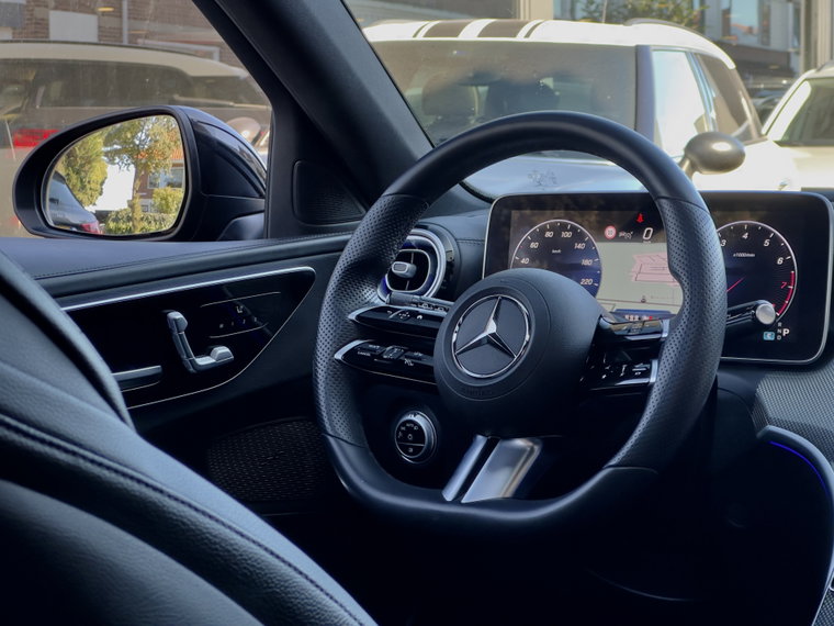 Vehicle Image 36