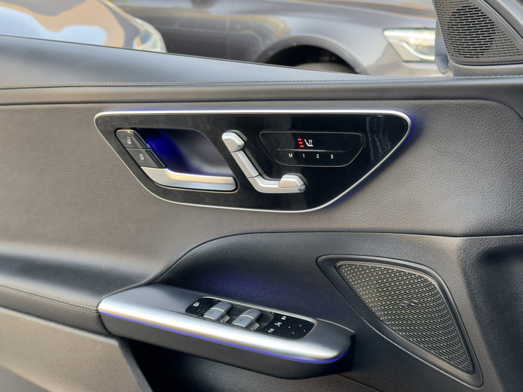 Vehicle Image 39
