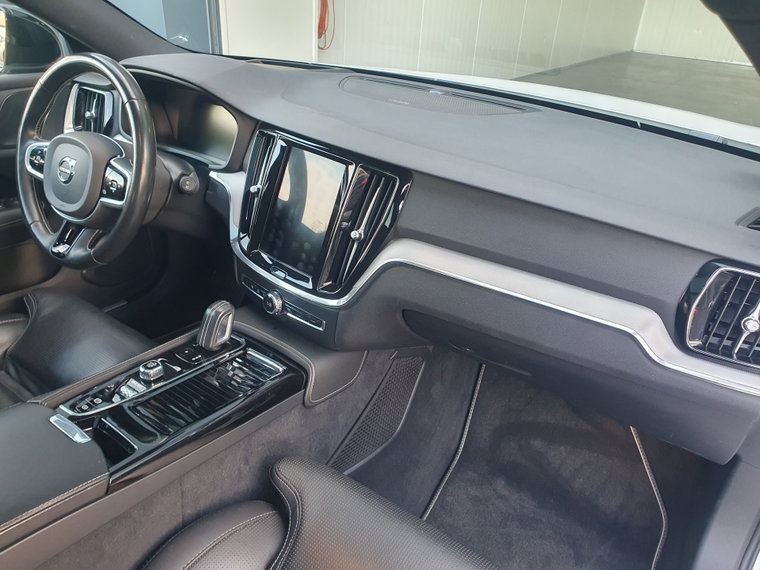 Vehicle Image 60