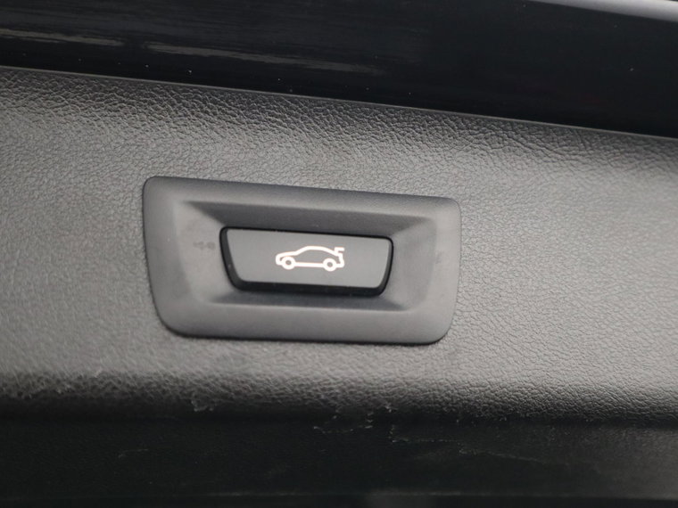 Vehicle Image 48