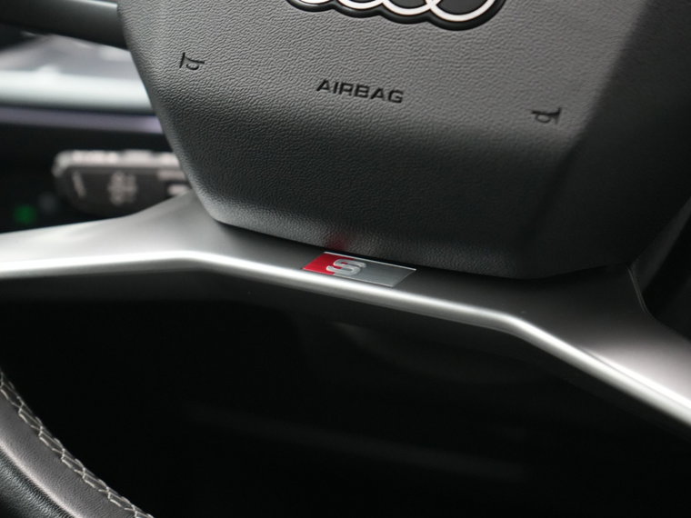 Vehicle Image 37