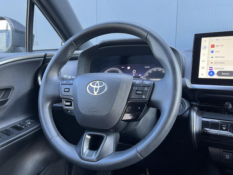 Vehicle Image 14