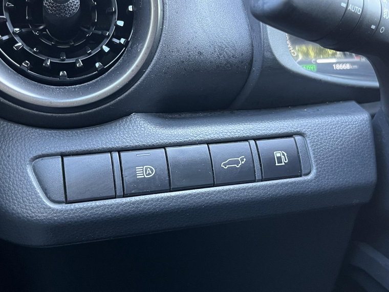 Vehicle Image 27
