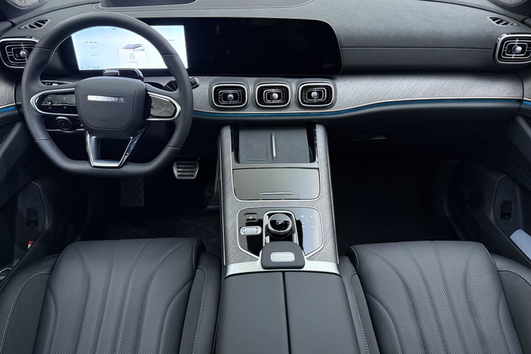 Vehicle Image 19