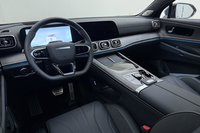 Vehicle Image 21
