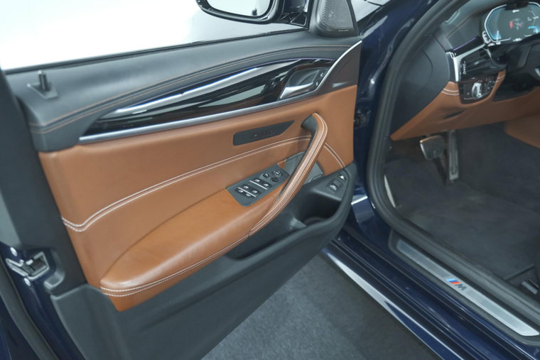 Vehicle Image 33