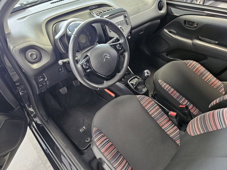 Vehicle Image 14