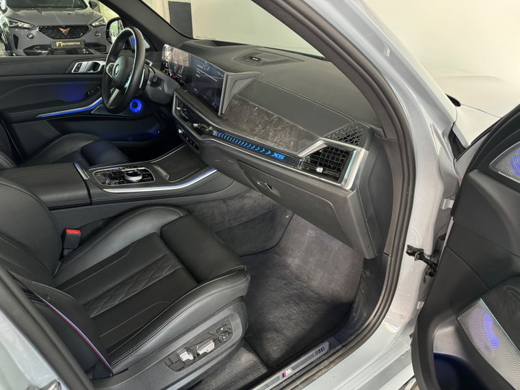 Vehicle Image 51