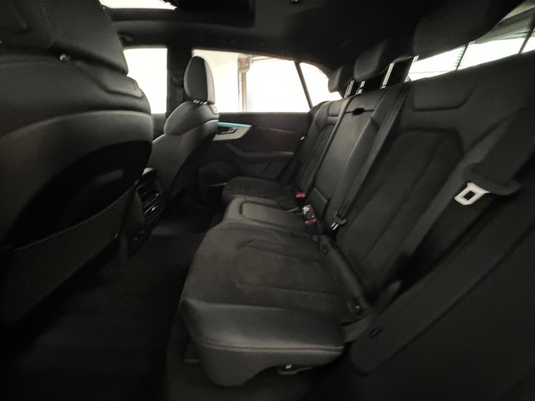 Vehicle Image 36