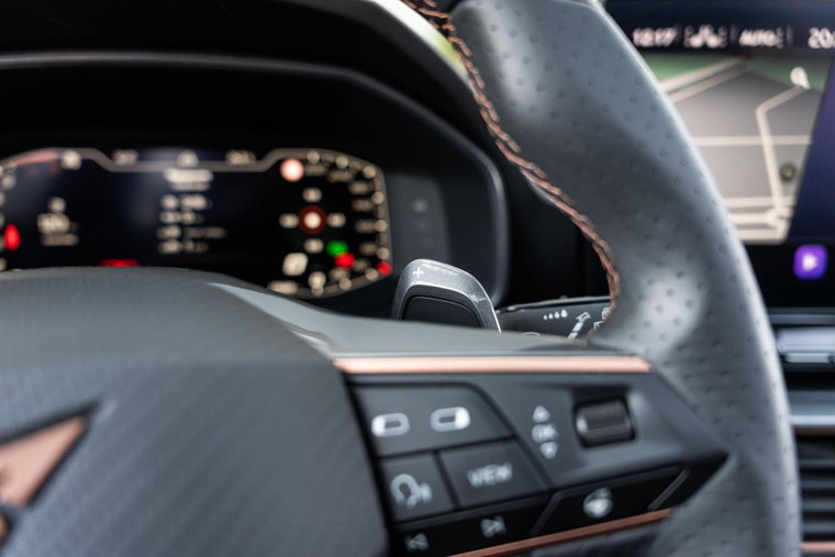 Vehicle Image 25