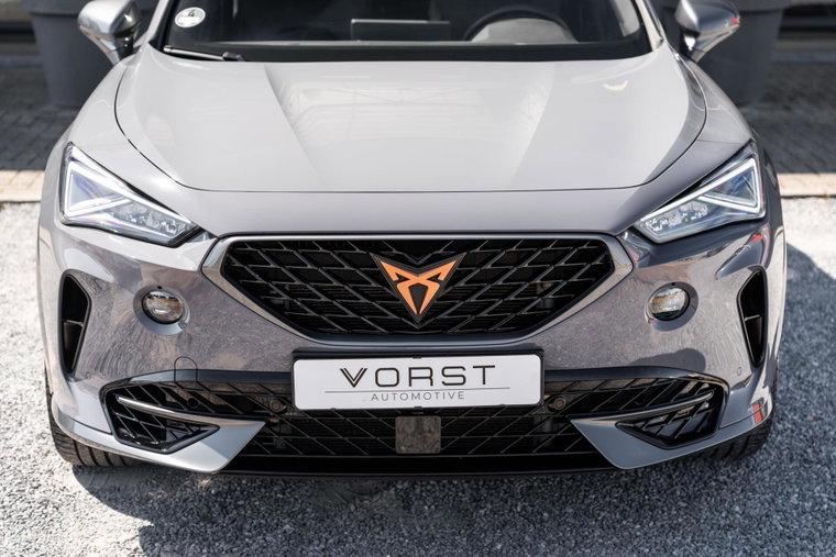 Vehicle Image 8
