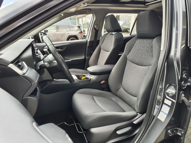 Vehicle Image 30
