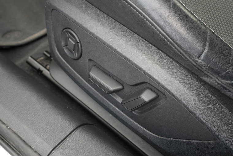 Vehicle Image 17