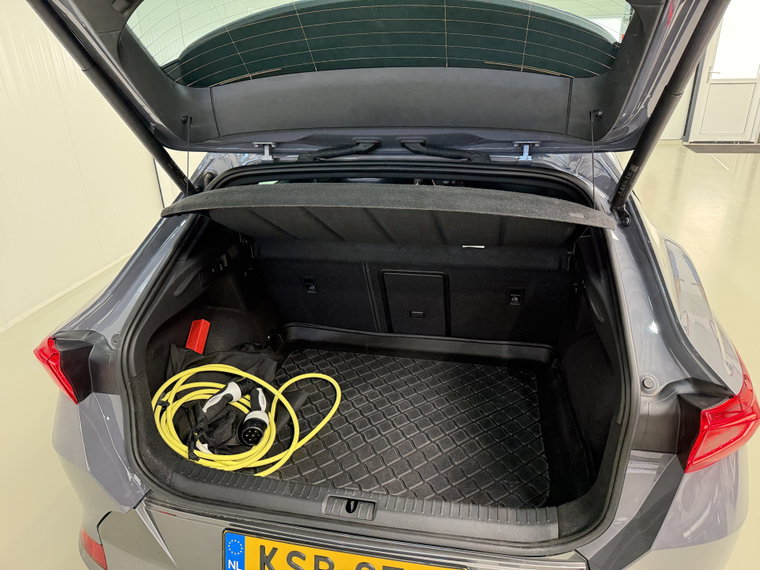 Vehicle Image 38