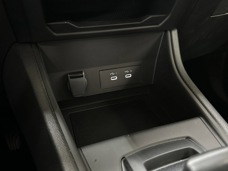 Vehicle Image 23
