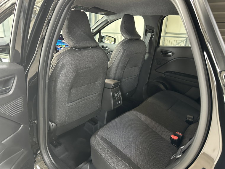 Vehicle Image 28