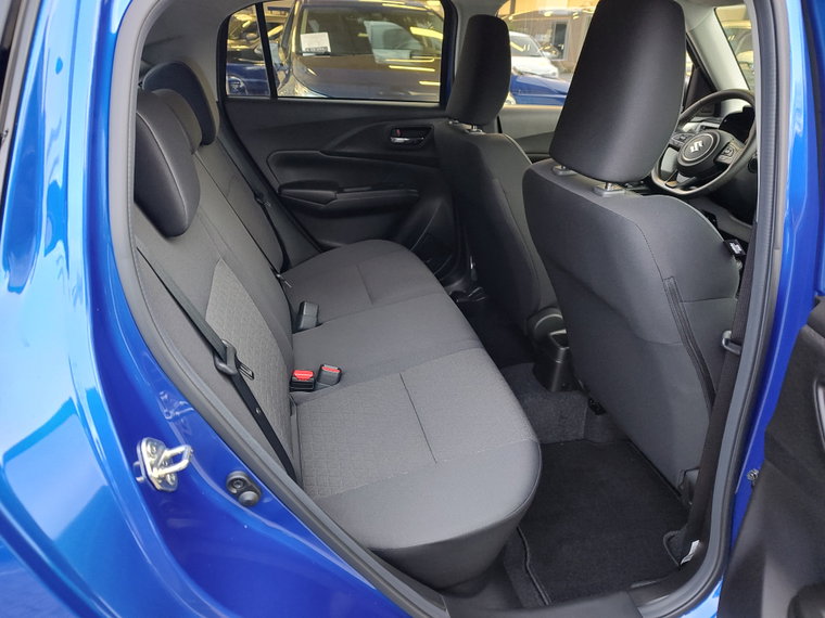 Vehicle Image 10