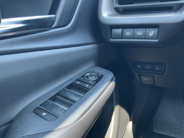 Vehicle Image 17