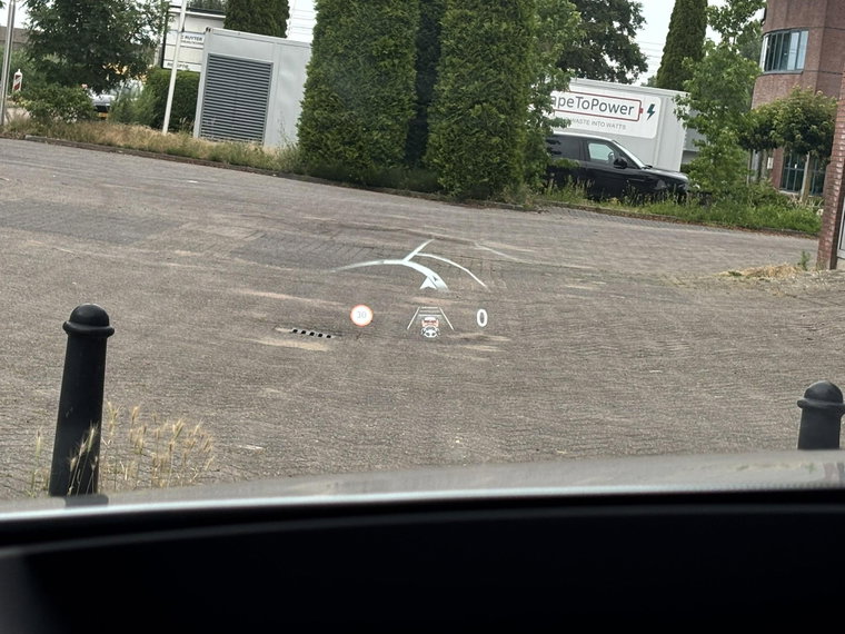 Vehicle Image 24