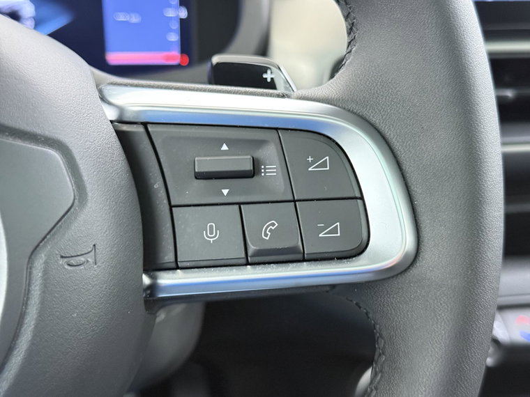 Vehicle Image 33