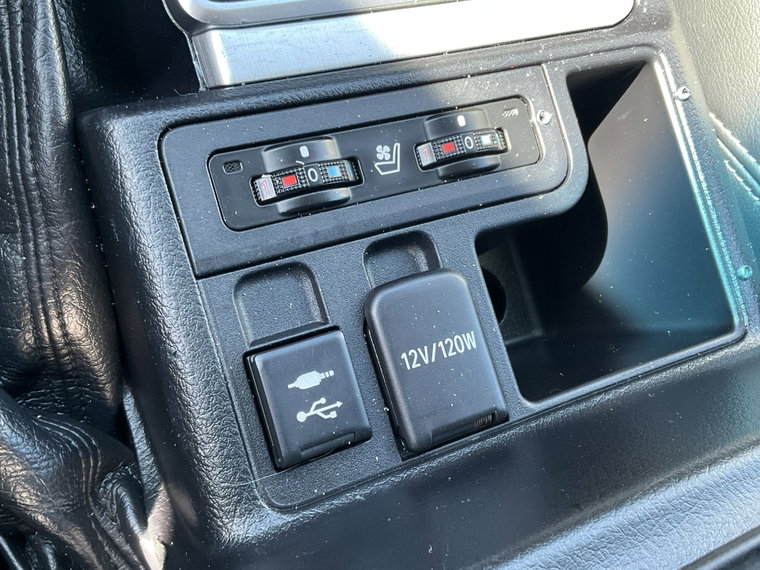 Vehicle Image 27