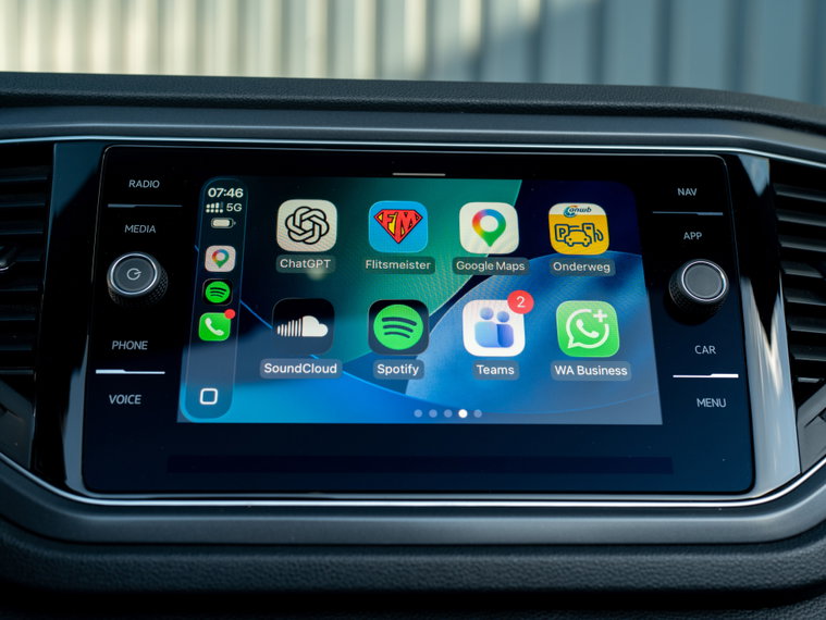 Vehicle Image 12