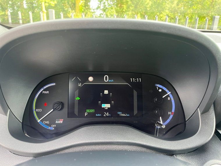 Vehicle Image 16