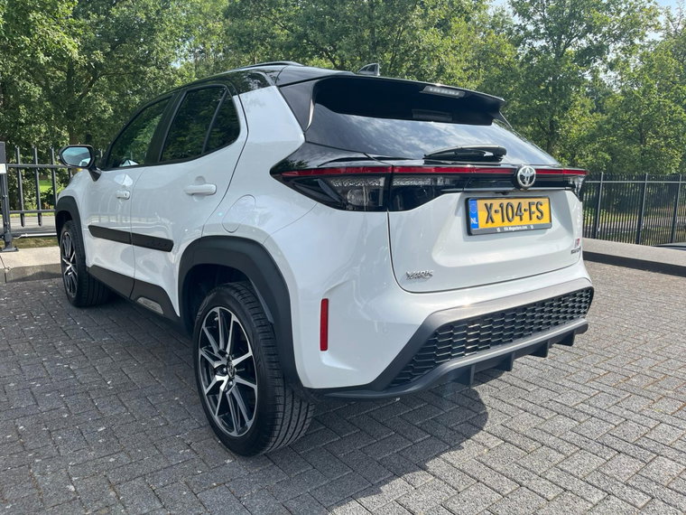 Vehicle Image 24