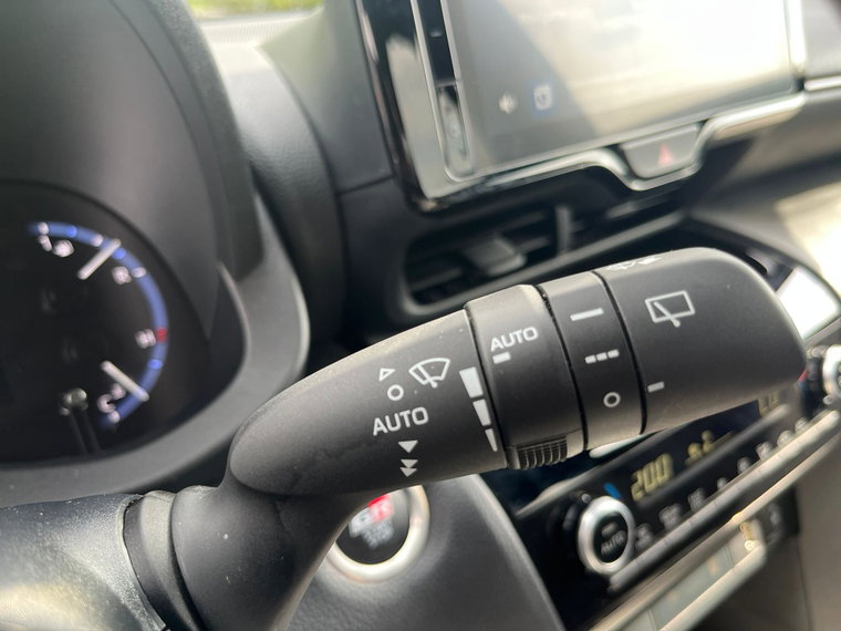 Vehicle Image 26