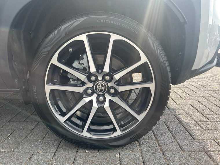 Vehicle Image 7