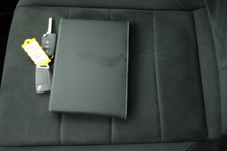 Vehicle Image 38